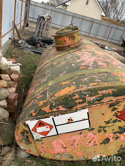 Цистерна от бензовоза