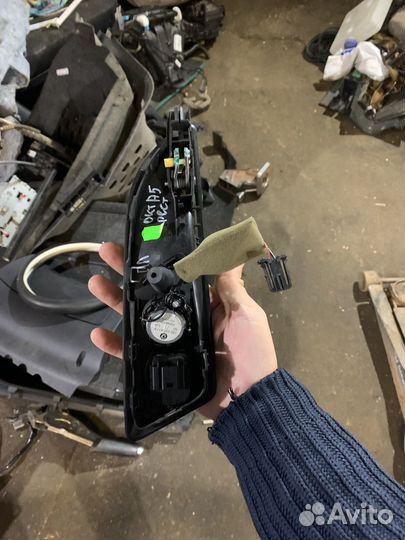 Ручка двери передняя левая шкода октавия а5