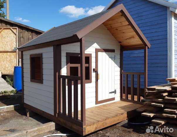 Детский игровой домик из дерева