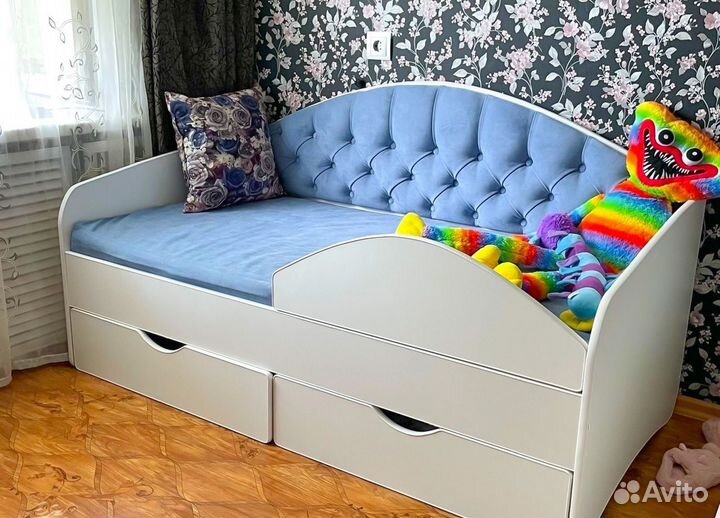 Кровать подростковая с бортиком
