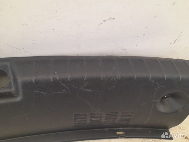 Накладка замка багажника Kia Rio 4 2017-2020