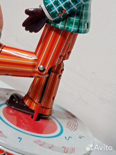 Игрушка Танцующий Сэм 50-60 г Япония Strutting Sam