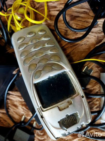 Зарядный, наушники телефон