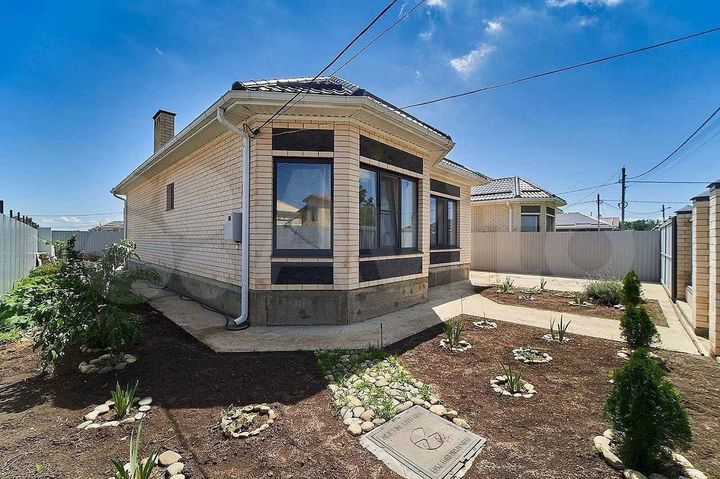 Дом 93 м² на участке 4 сот.