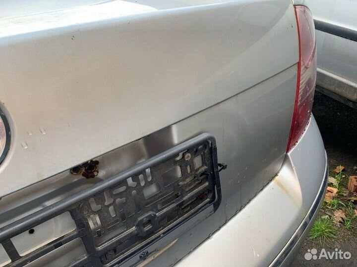 Крышка багажника хлопушка Volkswagen Passat B5