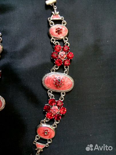 Колье с браслетом