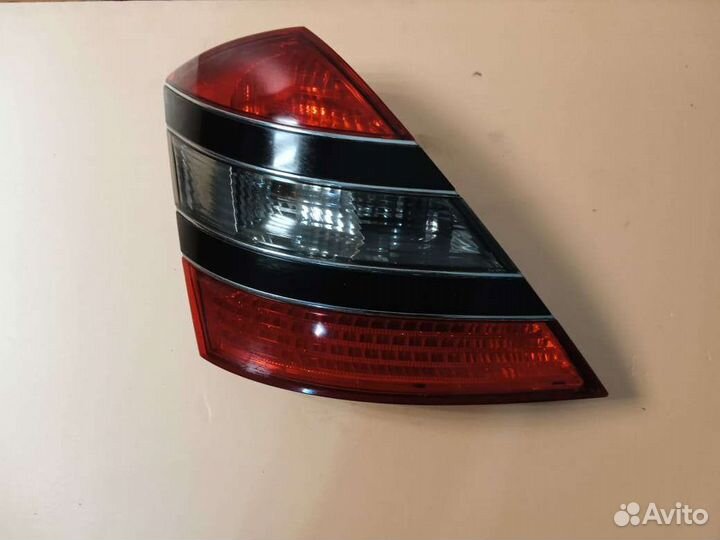 Фонарь задний для Мерседес 221