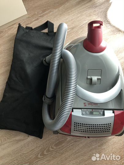Пылесос с аквафильтром Zepter