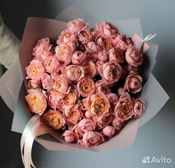 Кустовые розы, Пионовилные розы, Букет роз доставк