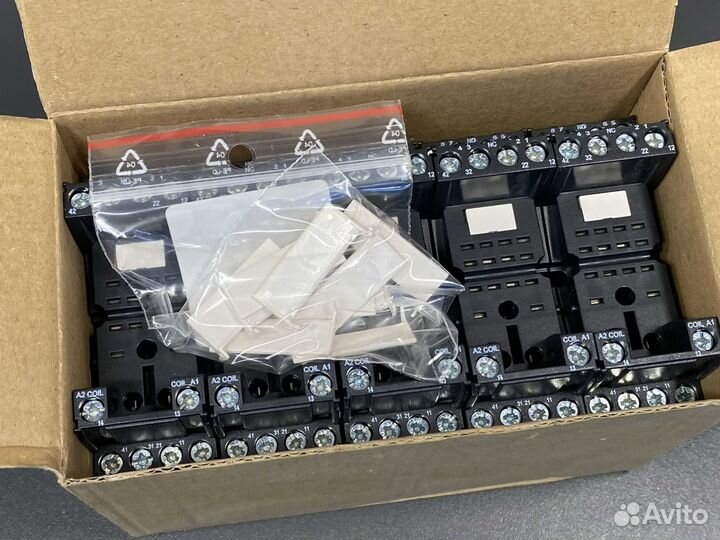 Relpol GZT4-czarne 852307 цоколь, новый, 51 шт