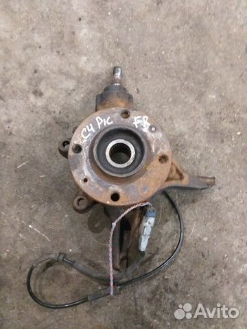 Кулак поворотный правый Ситроен С4 Пикассо