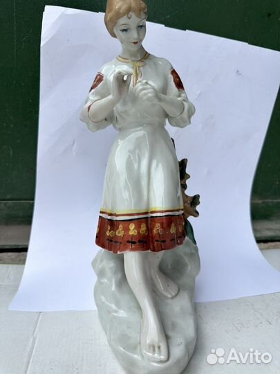 Фарфоровые статуэтки