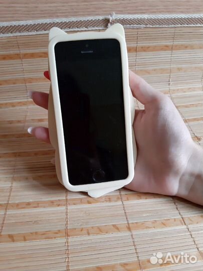 Чехлы для iPhone 5S