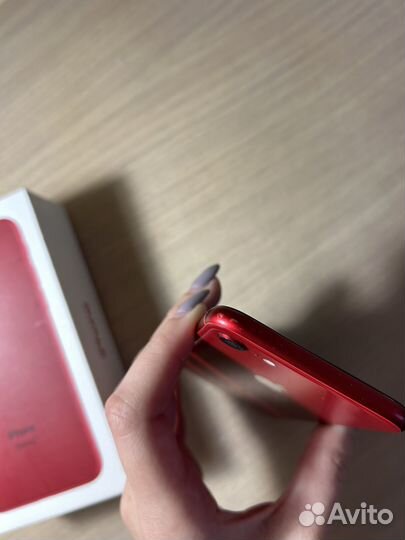 iPhone 8, 64 ГБ