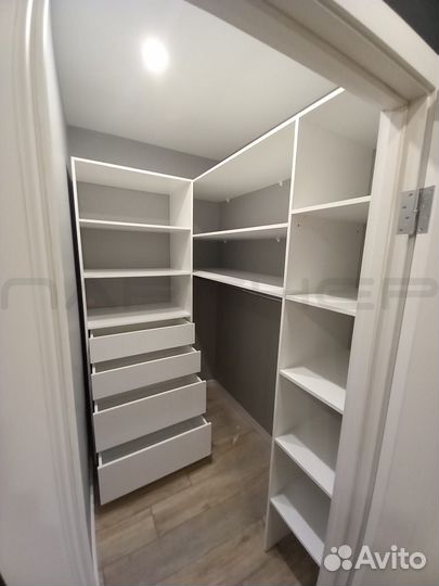 Шкаф в гардеробную