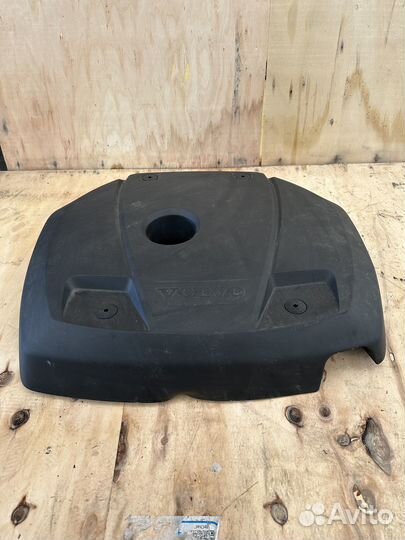 Крышка двигателя Volvo XC60 XC90