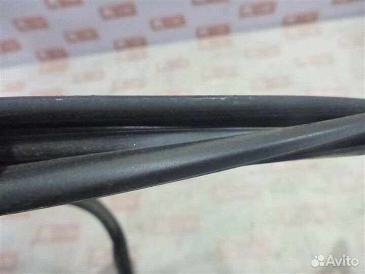 Уплотнительная резинка стекла задняя левая