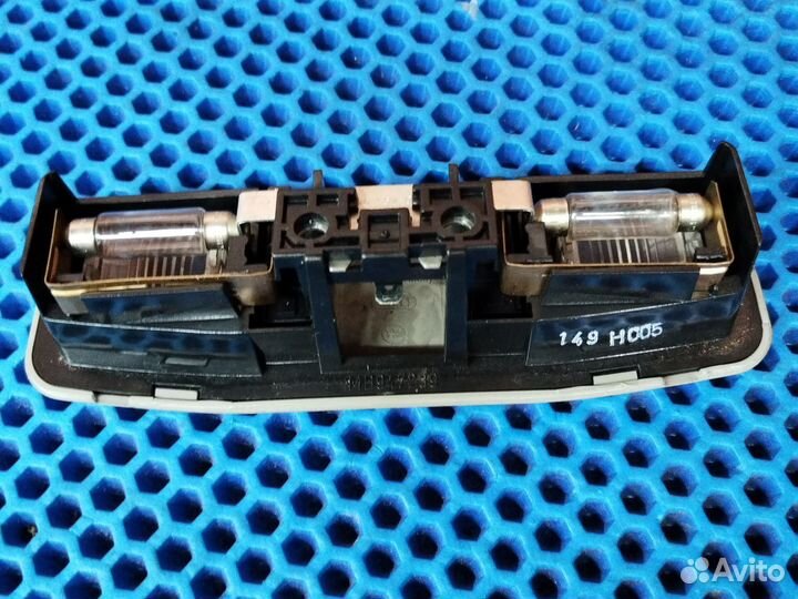 Фонарь плафон освещения Mitsubishi carisma рест