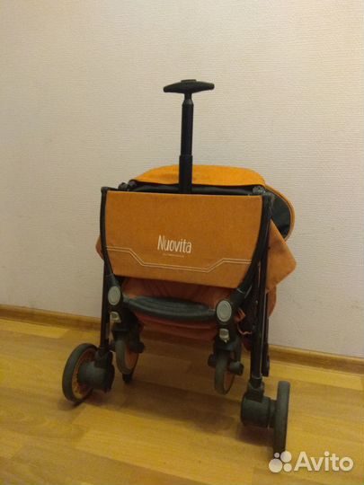 Продам прогулочную коляску nuovita giro