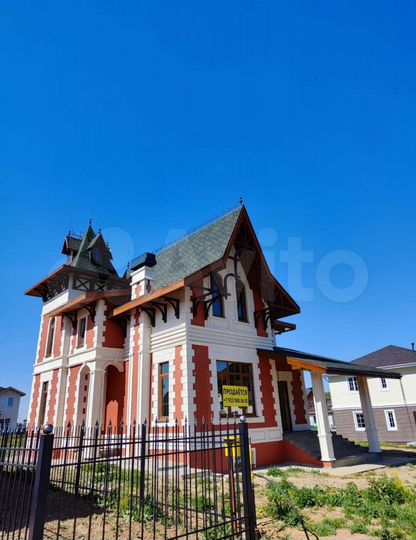 Коттедж 300 м² на участке 11 сот.