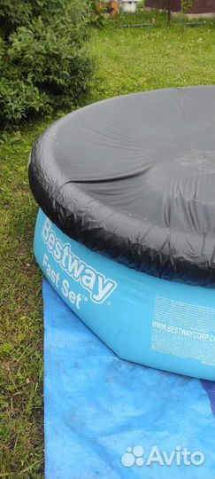 Надувной бассейн