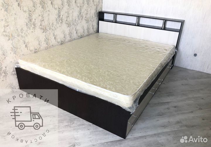 Кровать с матрасом