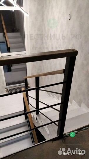 Лестница деревянная