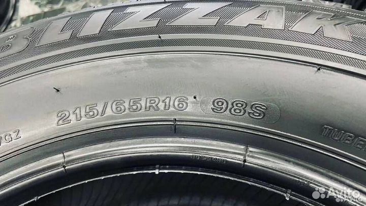 Bridgestone Blizzak Revo GZ 215/65 R16