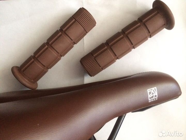 Седло Shulz + грипсы в цвет