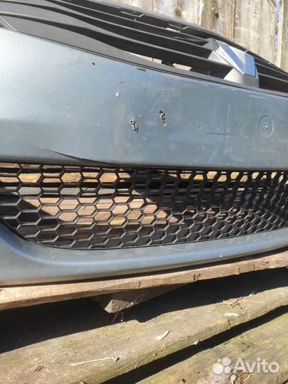 Продам бампер renault логан