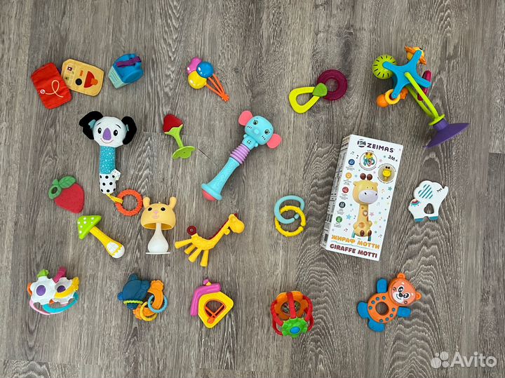 Прорезыватели и погремушки для малыша
