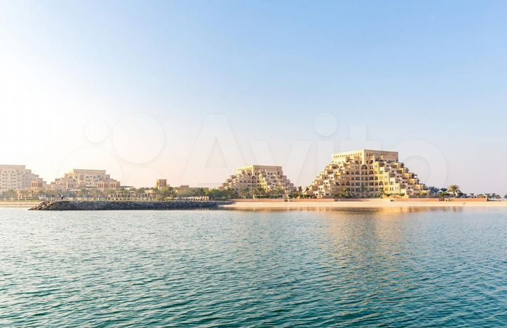 Квартира-студия, 80 м² (ОАЭ)
