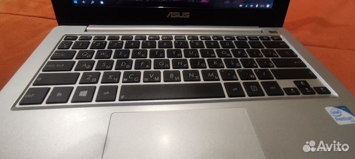 Ноутбук asus
