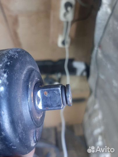 Гайковерт пневматический