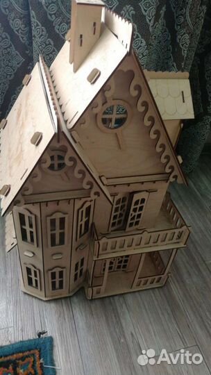 Кукольный домик с мебелью