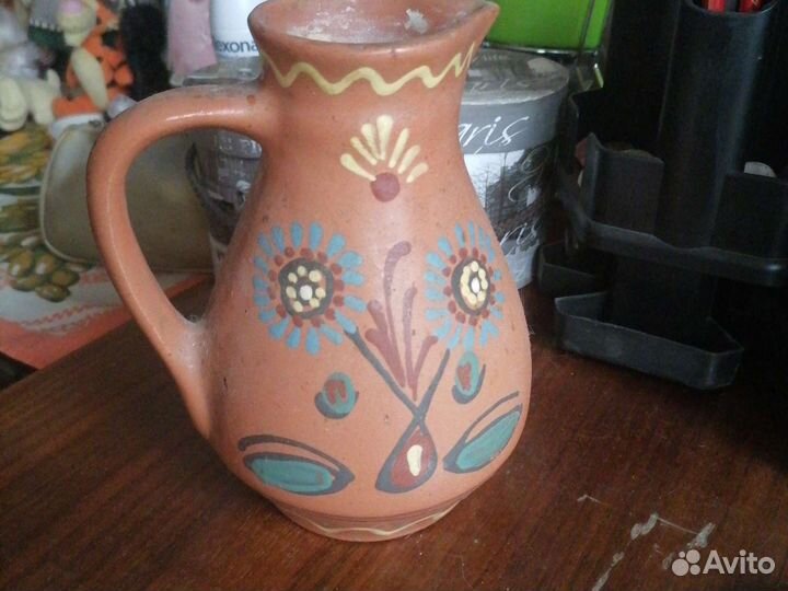 Глиняный кувшин старинный