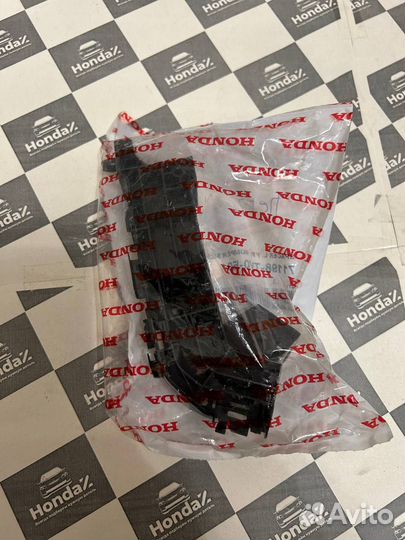 Кронштейн левый переднего бампера Honda Civic 9 5D