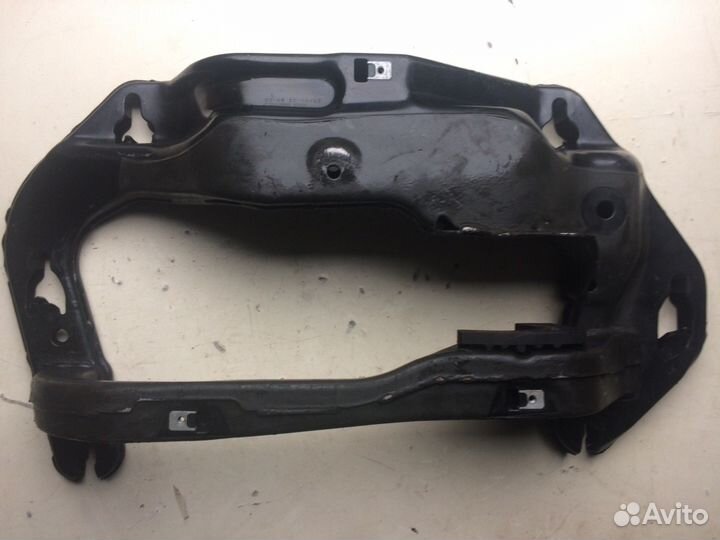 Опорная балка коробки передач бмв е70 х5 е71 х6