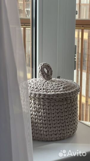 Корзина вязаная