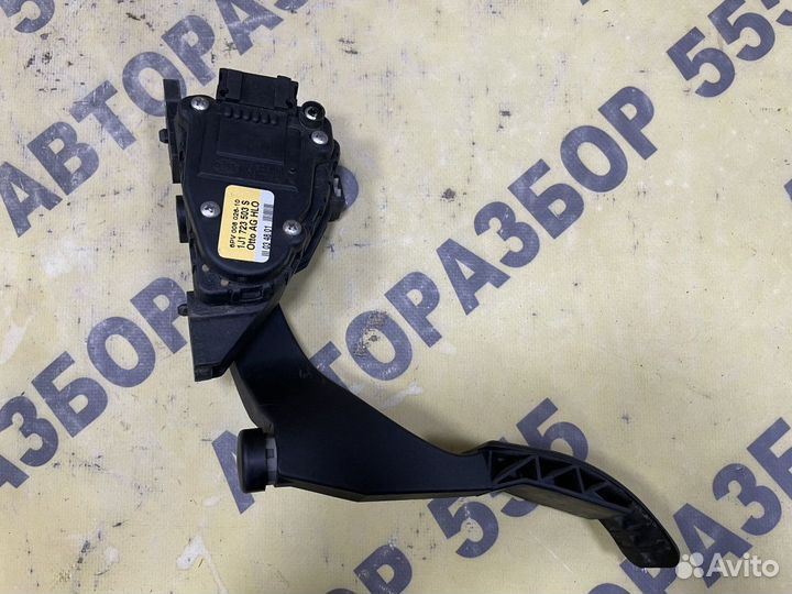 Педаль газа VW Jetta