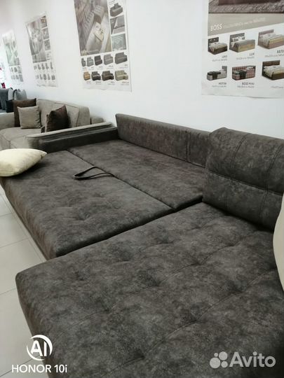 Большой угловой диван