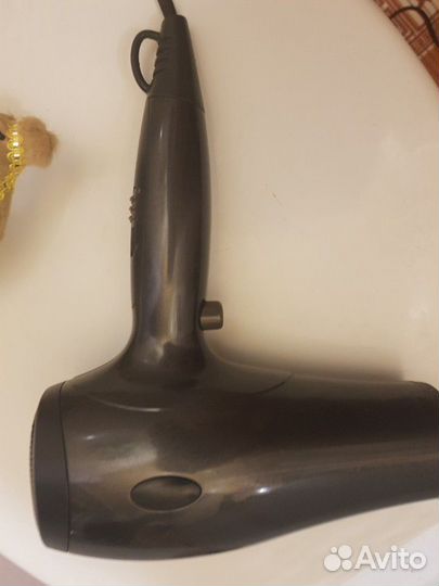 Фен Philip's salon dry active ion