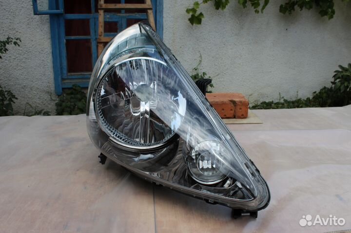 Продам фару