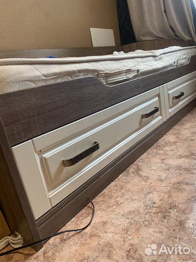 Продам кровать