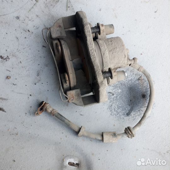 Суппорта передние Форд Фокус 2