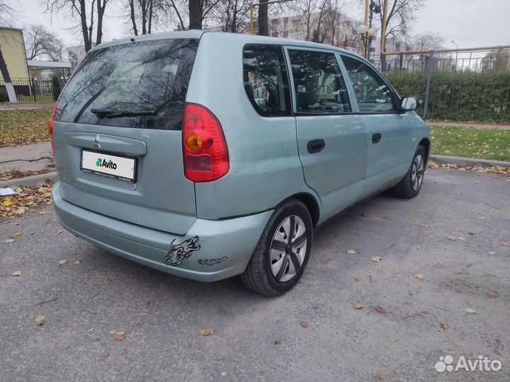Mitsubishi Space Star 1.6 МТ, 2002, 300 000 км