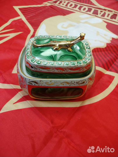 Шкатулки из дерева камня фарфора металла СССР