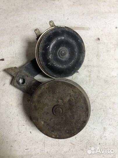 Клаксон Nissan Tiida 1