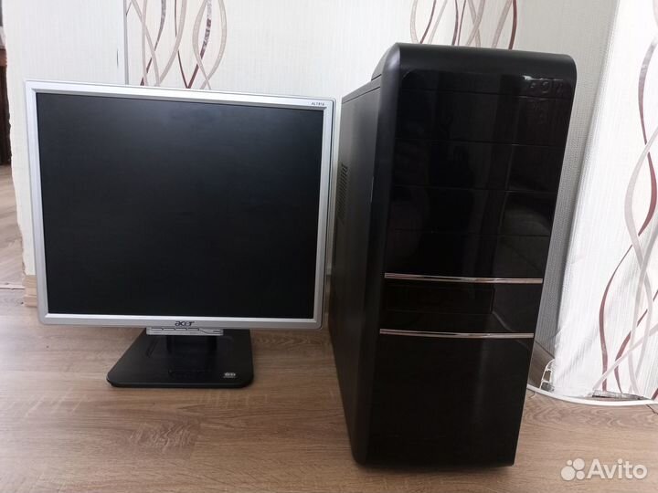 Компьютер в сборе с монитором