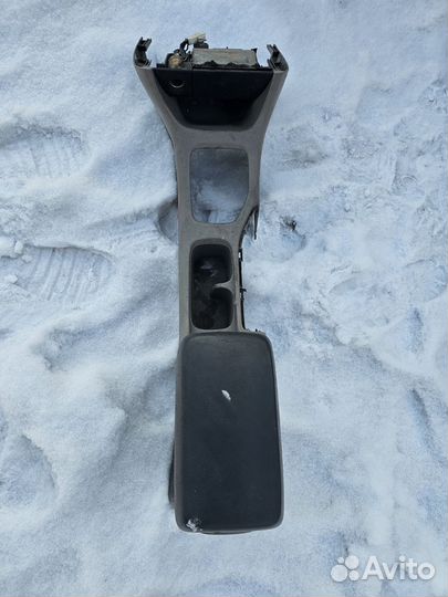 Подлокотник toyota caldina AT211, 7AFE